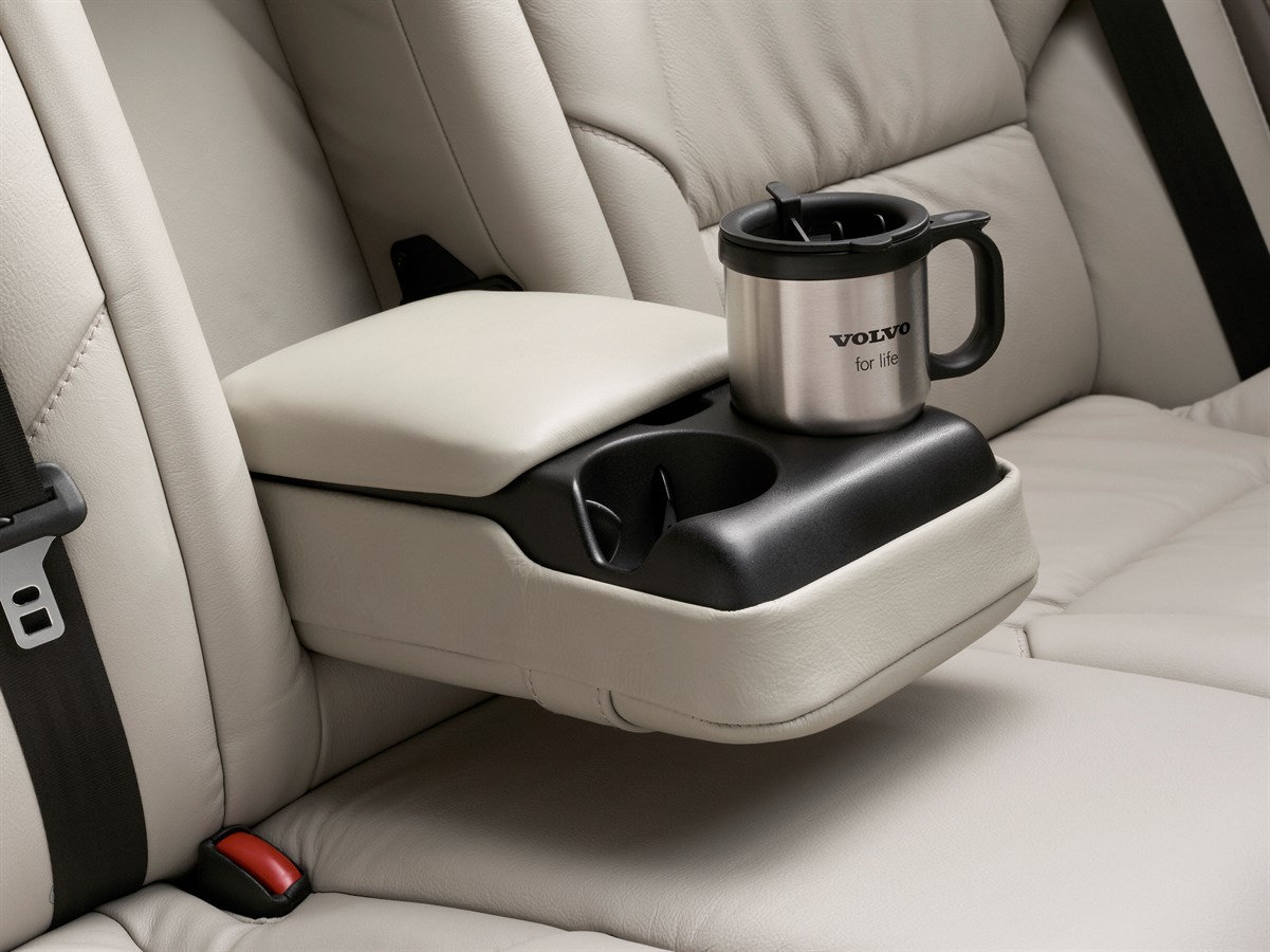 V70, Rear cente armrest with cupholders