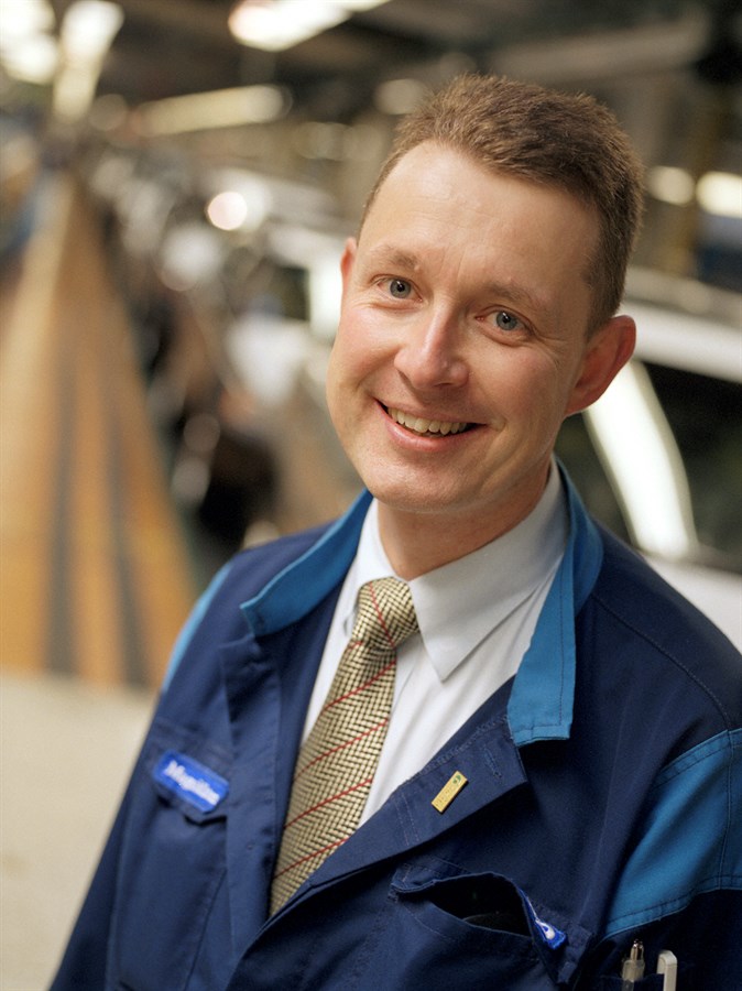 Magnus Hellsten, Senior Vice President Manufacturing. Magnus Hellsten is an outstanding example of the opportunities offered by a company like Volvo Cars. Starting his career on the assembly line, he has risen to become director of all production.