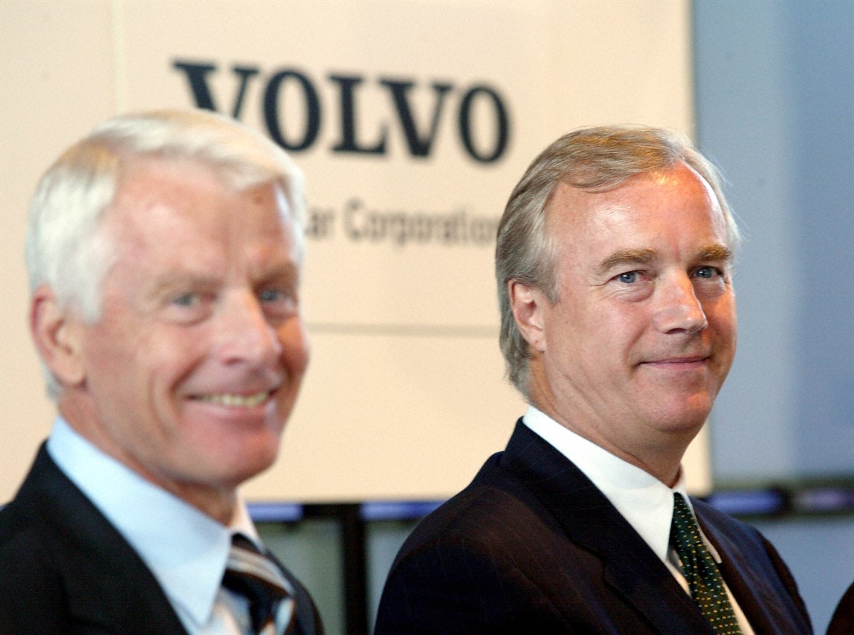 Fredrik Arp is appointed new President and CEO at Volvo Car Corporation, effective 1 October 2005. He succeeds Hans-Olov Olsson (to the left).