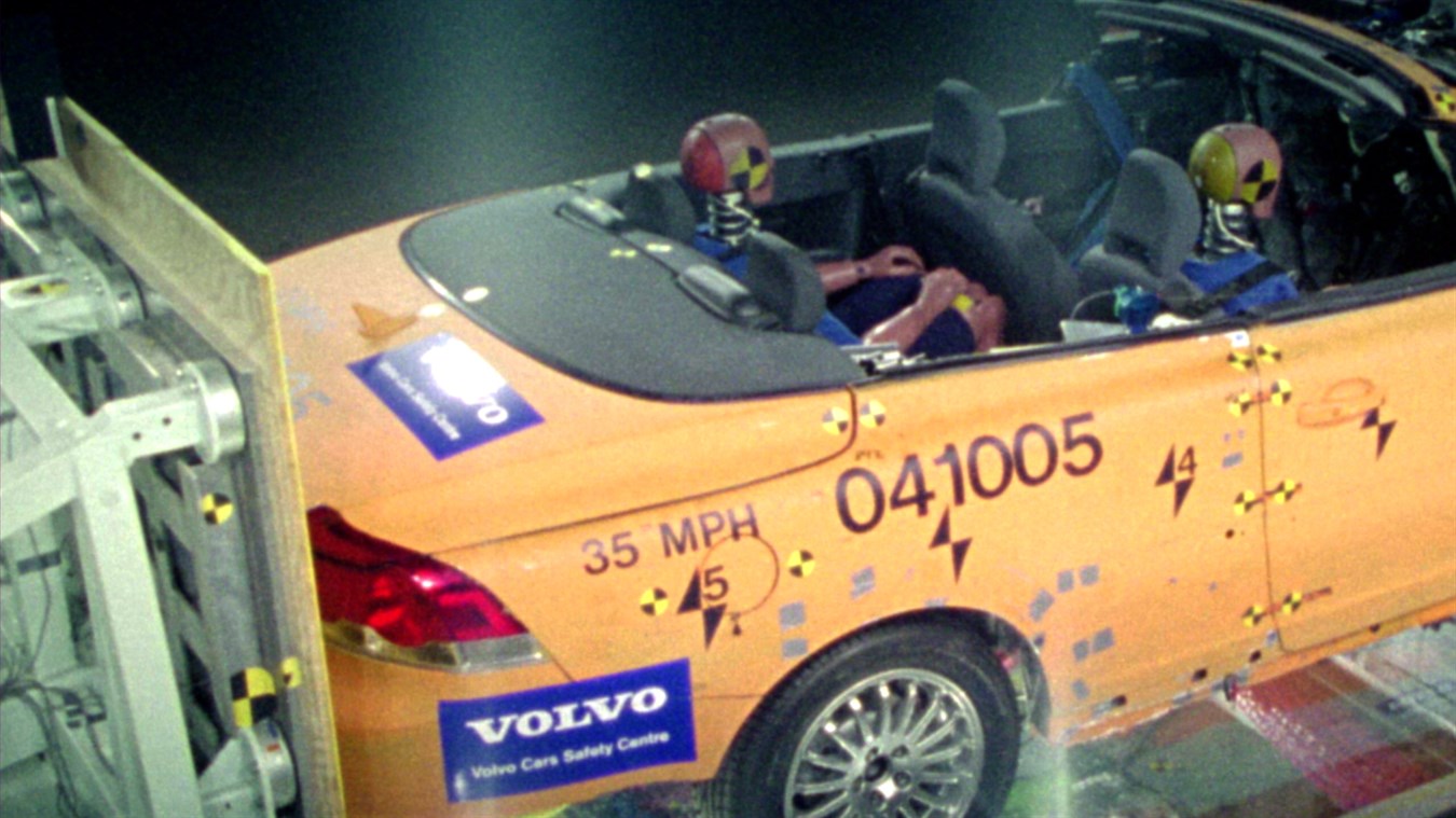 Volvo C70, prova di collisione con impatto posteriore