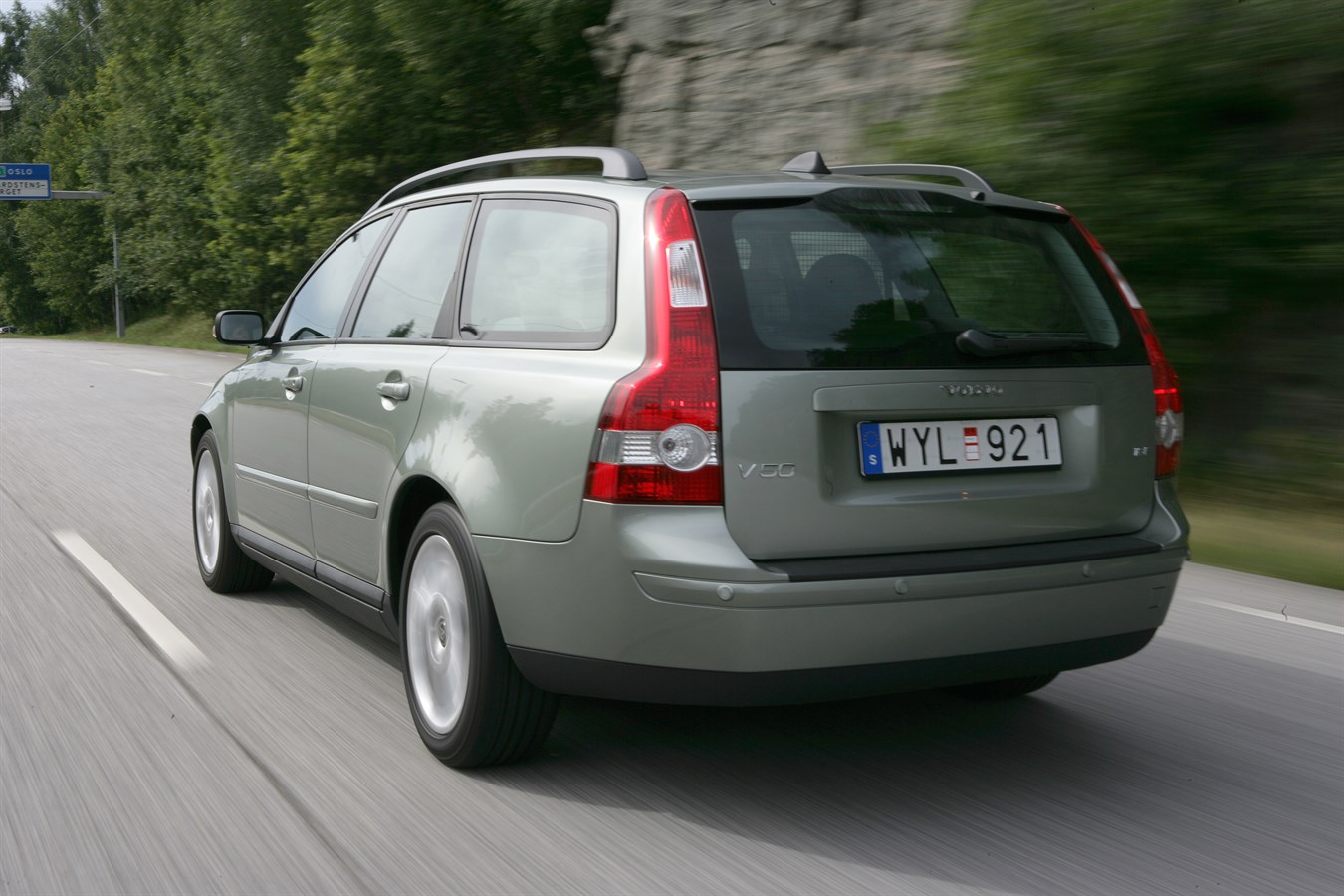 Volvo V50, FlexiFuel (available in Sweden)