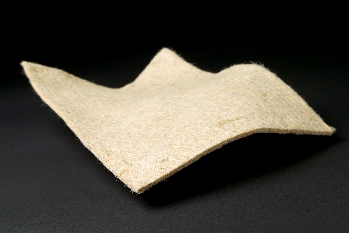 Materiali rinnovabili: tappetino in canapa.
