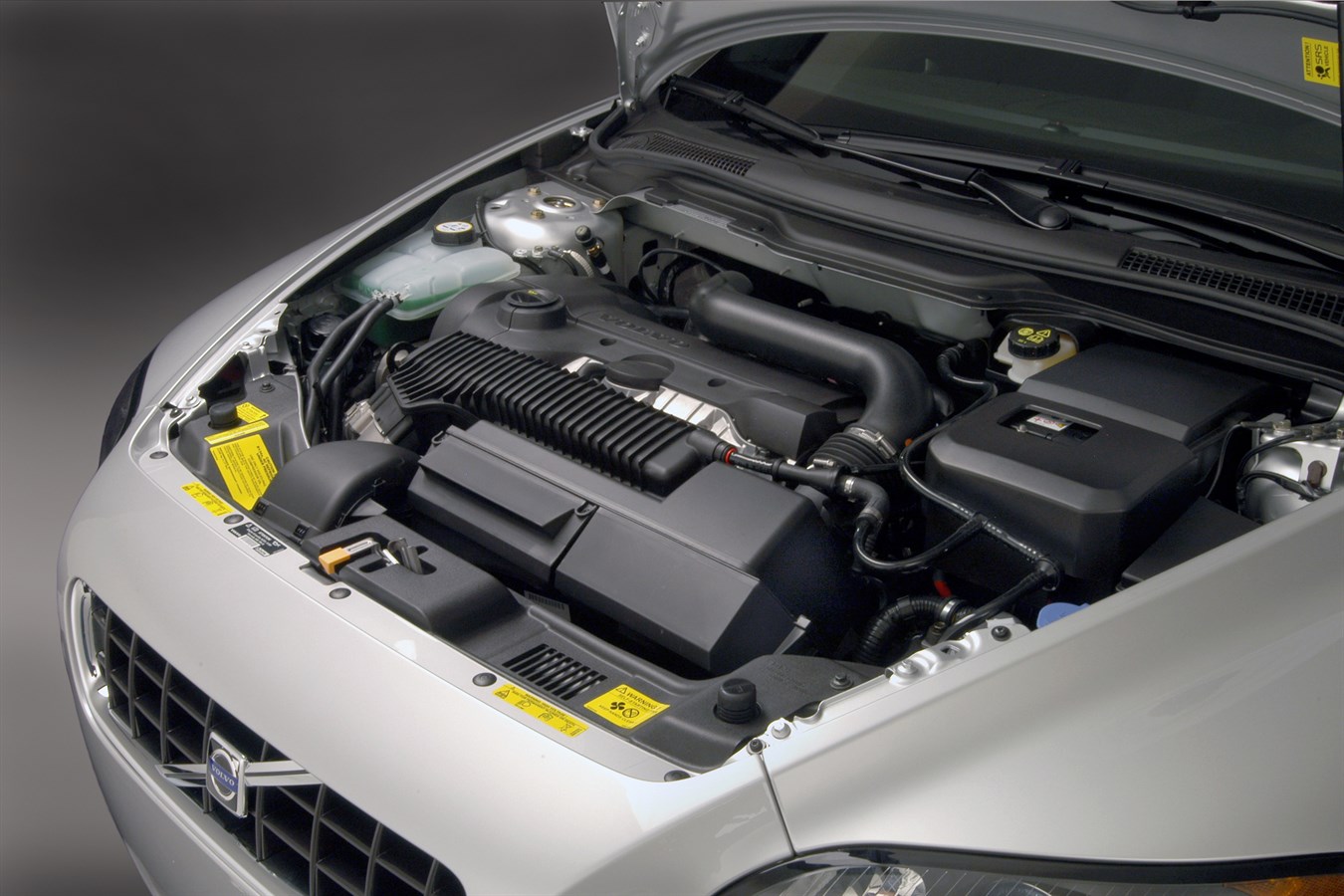 T5 engine in the all-new Volvo C70 engine compartment