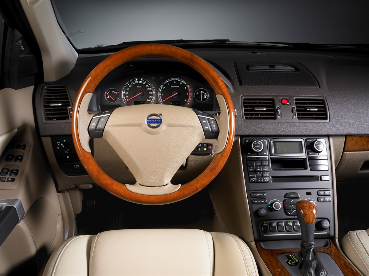 Volvo XC90, Driver seat