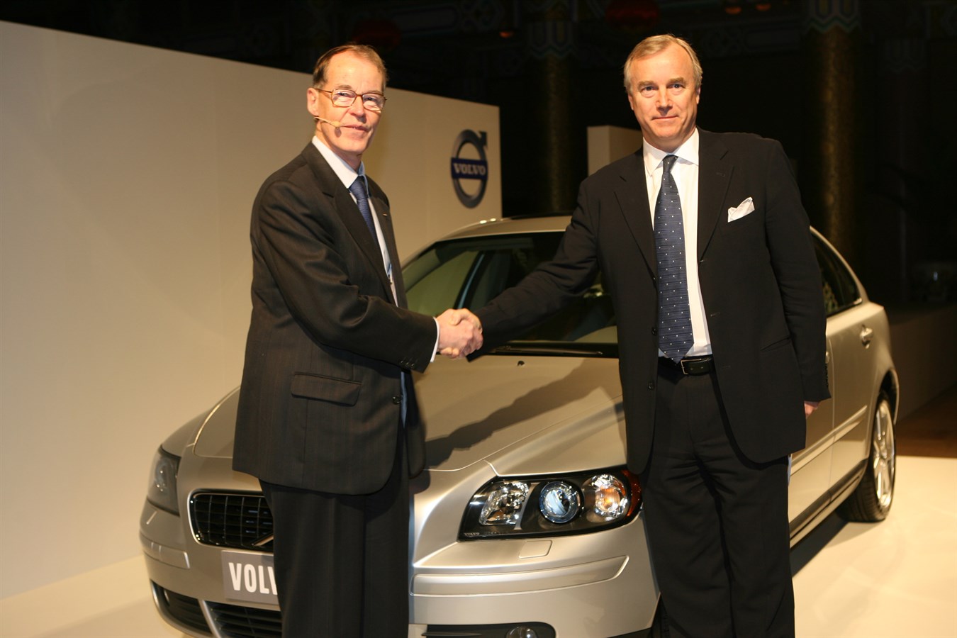 Volvo Cars starts production of the Volvo S40 in China. Fredrik Arp, President & CEO, Volvo Car Corporation and Per Norinder, General Manager, Volvo Car China.