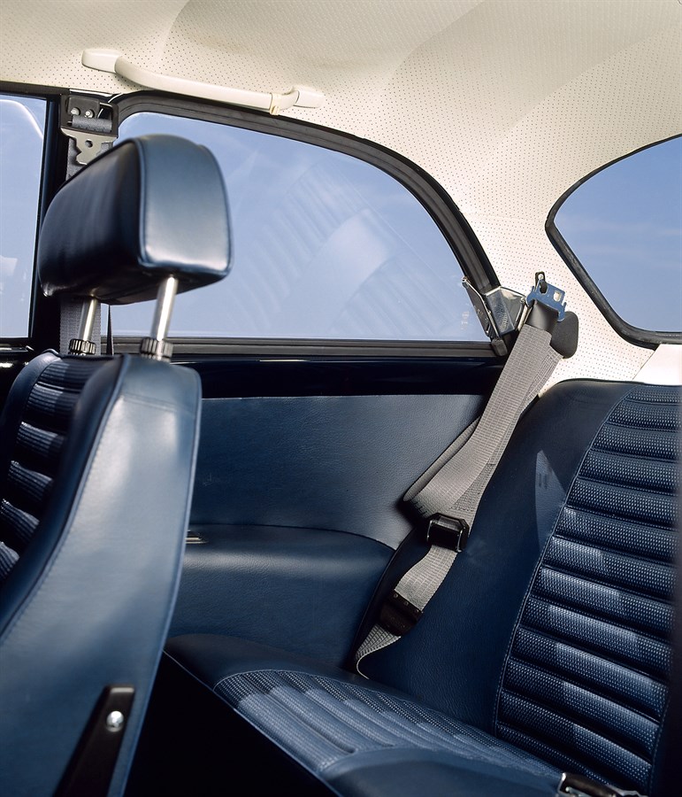 Rear seat belts, 1967