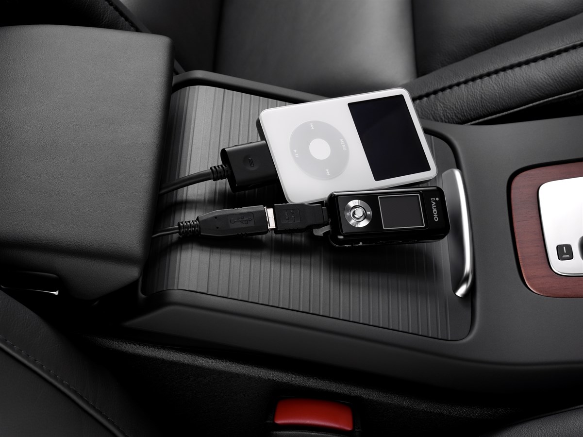 All-new Volvo V70 - MP3 and Ipod