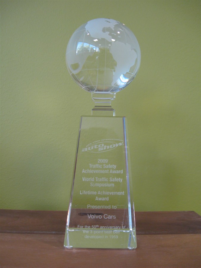 2009 'Lifetime Achievement' award for the 50th anniversary of Volvo's industry leading 3-point safety belt
