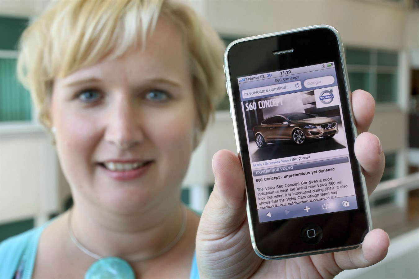 Volvo drives straight into mobile phones