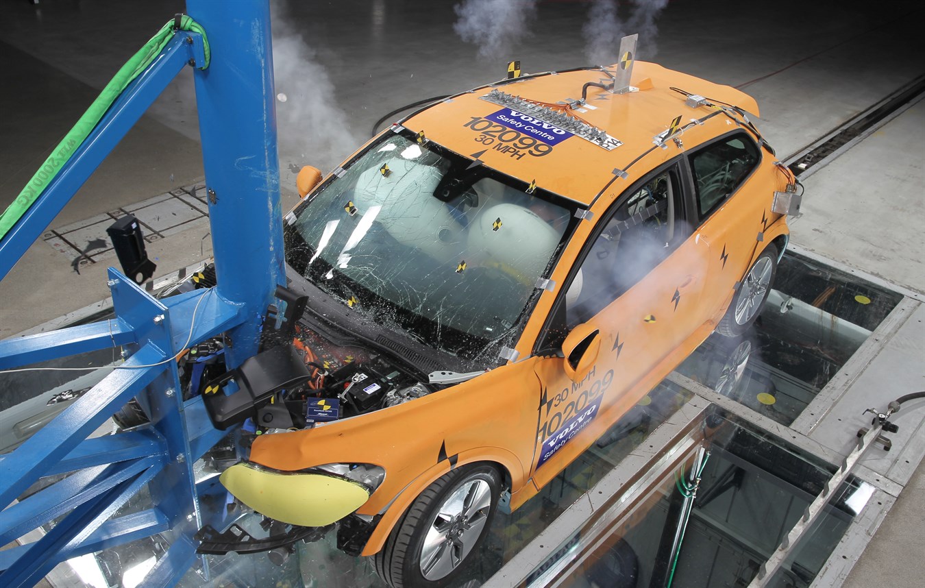Volvo C30 Electric - Crash Test