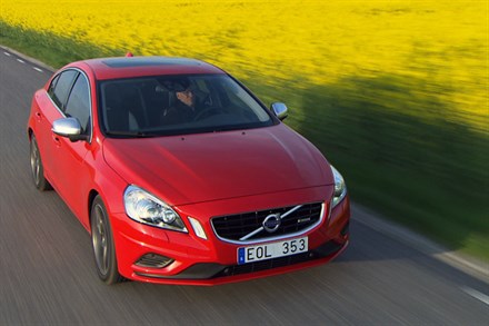Volvo S60, model year 2012, driving footage (1:28)