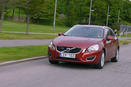 Volvo V60, model year 2012, driving footage (3:48)