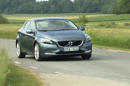 Volvo V40, model year 2013, driving footage (3:57)
