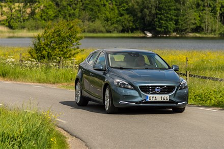 Volvo Personbilar Sverige rivstartar 2013: Volvo V40 ny klassledare - V70 i topp