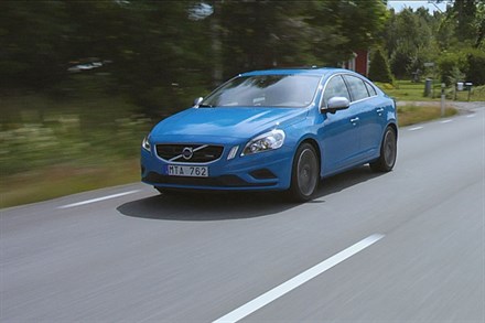 Volvo S60, model year 2013, driving footage (1:58)