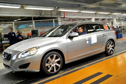 Volvo Car Corporation voert productie op van 's werelds eerste Plug-in Hybrid met dieselmotor