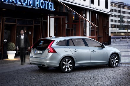 Volvo V60 Plug-in Hybrid - högsta säkerhetspoäng någonsin för en elbil i Euro NCAP