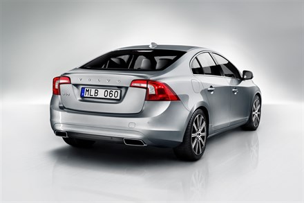 The new Volvo S60 and XC60: Major renewal boosts the dynamic appearance and appeal of the Volvo 60 cluster