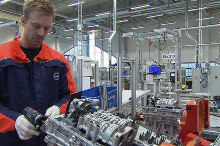 Volvo Car Group starts production of the new engine family VEA - with narration and graphics