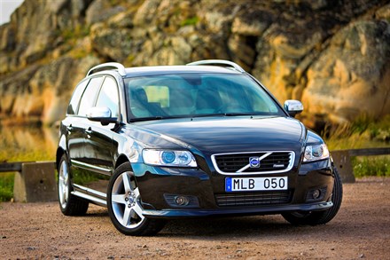 Massima sicurezza alla guida anche con le Volvo meno recenti grazie all’azione “Ogni Età ha i Suoi Vantaggi” promossa da Volvo Car Italia