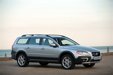 Volvo V70/XC70 wins Executive Car class honours in 2014 What Car? / JD Power Survey