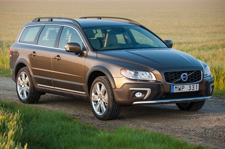 Volvo XC70, model year 2014, driving footage
