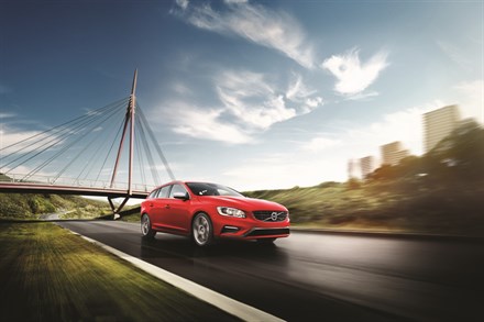 Volvo V60 Plug-in Hybrid Momentum én R-Design