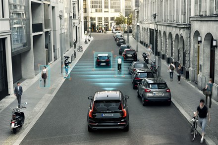City Safety di Volvo Cars – un eccellente sistema di prevenzione delle collisioni incluso nella dotazione standard della nuova XC90