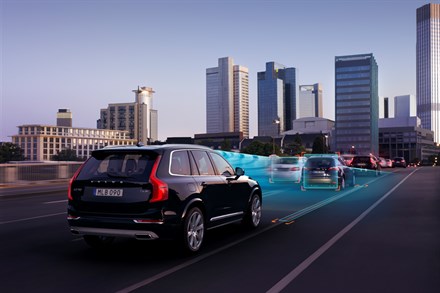 Volvo rijdt mee in proef met intelligente auto’s op de A2  