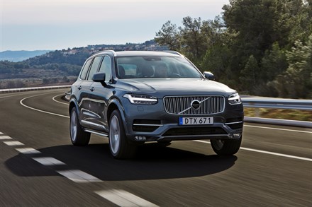 The new Volvo XC90 T6 - running footage