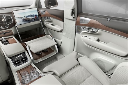Volvo XC90 Excellence Lounge Console animation 2