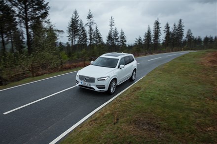 New Volvo XC90 R-Design - 1080p White