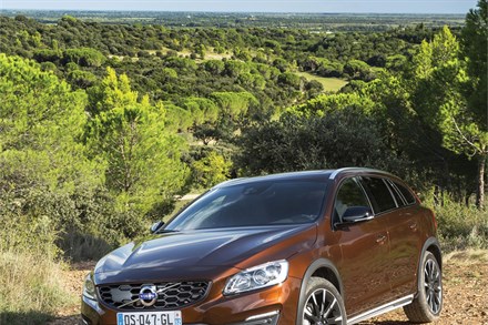 Volvo V60 Cross Country et gamme Drive E 