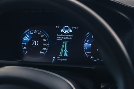 Volvo Cars presenta un’interfaccia utente sicura e priva di discontinuità per le automobili con guida autonoma