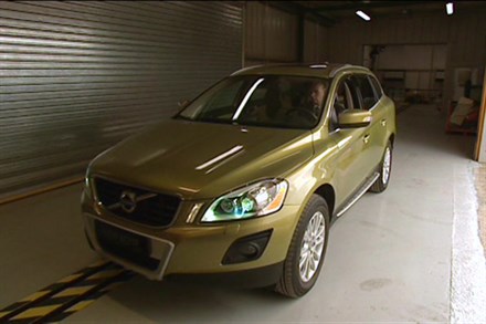 Volvo XC60 City Safety cuts insurance premiums (4:14)