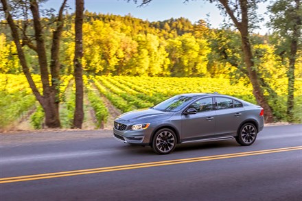 Volvo S60 Cross Country Model Year 2018 - Technical Specifications 