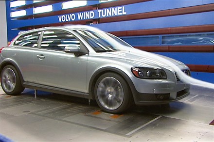 New state-of-the-art wind tunnel gives Volvo buyers reduced CO2-emissions and lower fuel consumption (4:30)