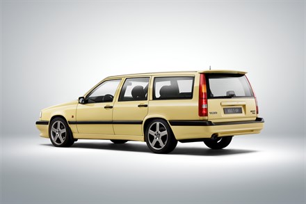 Het model dat de lat hoger legde: de Volvo 850 viert zijn 25e verjaardag