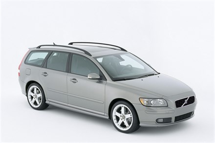 Volvo Announces Pricing for its new 2005 V50 Sportswagon