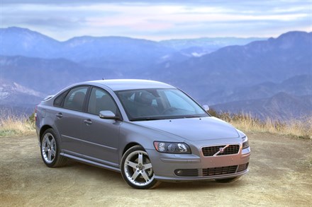 Volvo S40 tops auto journalists’ list as Best New Sport Compact