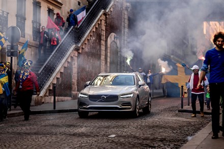 Volvo Cars’ new V90 campaign features footballing legend Zlatan Ibrahimović - full film