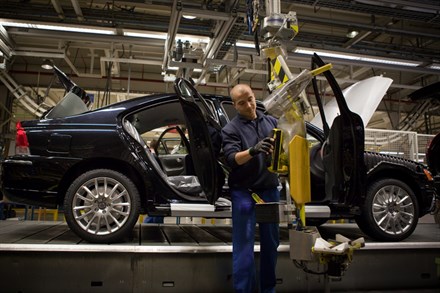 Last Volvo S60 rolls off the assembly line in Ghent