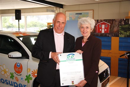 Volvo-dealer Hans van Vliet ontvangt eerste certificaat 'Erkend Duurzaam'