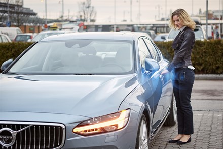 Smartphone statt Schlüssel: Volvo Cars lanciert als erster Autohersteller ein Fahrzeug ohne Schlüssel
