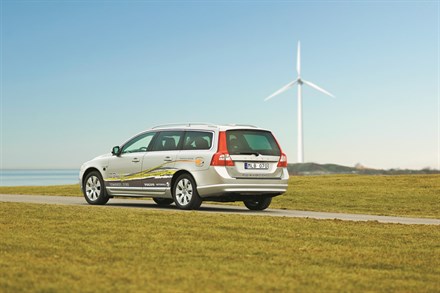 Volvo Car Corporation will introduce plug-in hybrids on the market in 2012