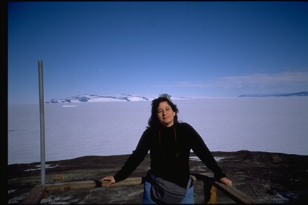 Susan Solomon wins the Volvo Environment Prize for 2009 - delivering findings on ozone layer depletion and prominent on the UN climate panel