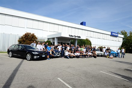 Volvo Car Italia ospita il Raduno annuale del Registro Volvo d’Epoca e fa divertire i soci fra gare di abilità e test drive delle nuove S90 e V90