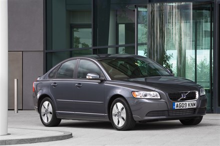 VOLVO S40 AND V50 DRIVE- NOW WITH CO2 EMISSIONS OF JUST 99 G/KM