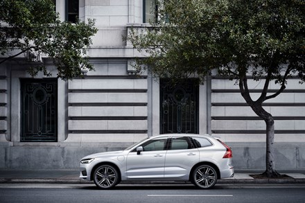 Volvo Car UK announces full pricing and specification details of new premium XC60