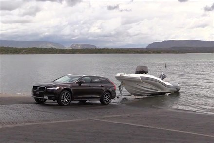 Volvo V90 Cross Country - Boat Towing